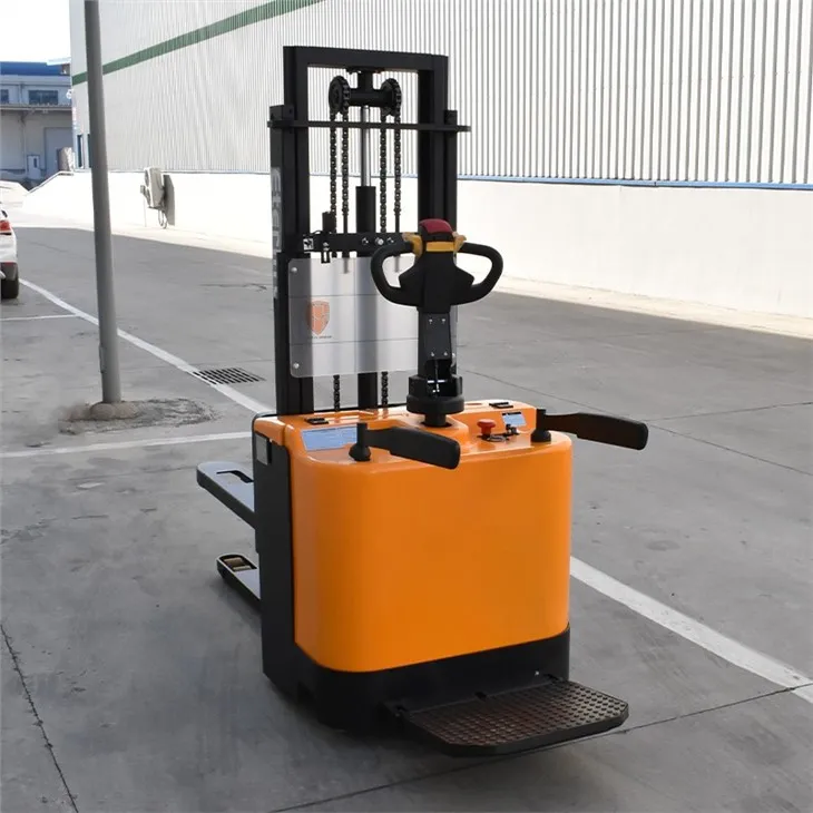 Self Propelled Pallet Stacker